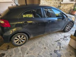 Nero Usata 2016 Kia Rio Due volumi | 7800 €