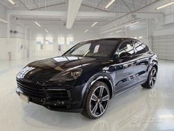 Nero Usata 2022 Porsche Cayenne SUV | 64.050 € (Super prezzo)