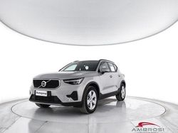 Grigio Usata 2024 Volvo XC40 SUV | 30.900 €