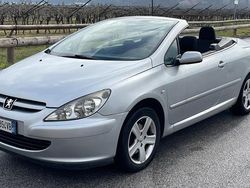 Argento Usata 2004 Peugeot 307 CC Cabrio | 2490 € (Buon prezzo)