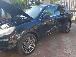 Nero Usata 2011 Porsche Cayenne SUV | 14.000 € (Cara)