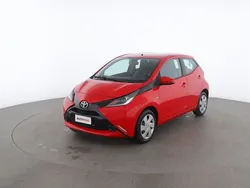 Rosso Usata 2014 Toyota Aygo X-play Due volumi | 7899 € (Buon prezzo)