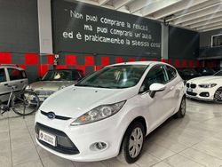 Bianco Usata 2011 Ford Fiesta Titanium Due volumi | 5400 € (Molto cara)