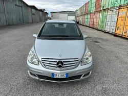 Argento Usata 2007 Mercedes B180 Monovolume | 2990 € (Buon prezzo)