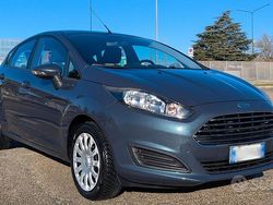 Grigio Usata 2015 Ford Fiesta Business Edition Tre volumi | 6600 € (Buon prezzo)