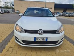 Bianco Usata 2013 VW Golf VII Due volumi | 6000 € (Buon prezzo)