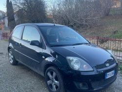 Nero Usata 2008 Ford Fiesta Due volumi | 3000 € (Molto cara)