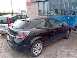Nero Usata 2007 Opel Astra | 1500 € (Buon prezzo)
