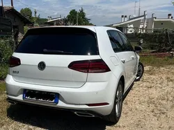 Bianco Usata 2018 VW Golf VII R-line Tre volumi | 17.900 € (Buon prezzo)