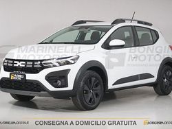 Bianco Nuova 2025 Dacia Sandero Expression Due volumi | 16.900 € (Buon prezzo)