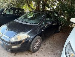 Nero Usata 2011 Fiat Punto Evo Active Due volumi | 3800 € (Buon prezzo)