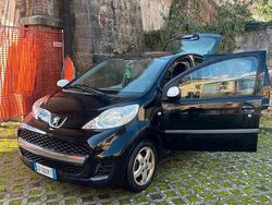 Nero Usata 2008 Peugeot 107 Due volumi | 2300 € (Ottimo prezzo)