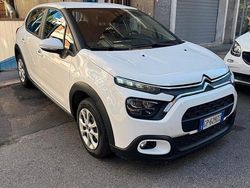 Bianco Usata 2023 Citroën C3 Shine Due volumi | 10.900 € (Ottimo prezzo)