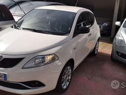 Bianco Usata 2012 Lancia Ypsilon S Due volumi | 8990 € (Molto cara)