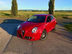Rosso Usata 2009 Alfa Romeo MiTo Due volumi | 4500 € (Buon prezzo)