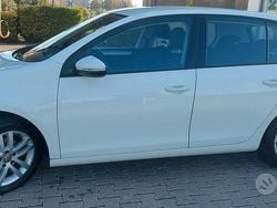 Bianco Usata 2011 VW Golf VI Highline Tre volumi | 6000 € (Buon prezzo)
