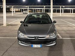 Usata 2001 Peugeot 206 Tre volumi | 3500 € (Molto cara)