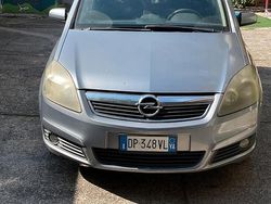 Grigio Usata 2008 Opel Zafira Monovolume | 1500 €