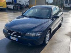 Blu/azzurro Usata 2002 Volvo S60 Tre volumi | 1500 €