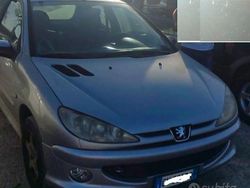 Grigio Usata 2005 Peugeot 206 Due volumi | 1500 € (Buon prezzo)