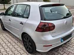 Grigio Usata 2004 VW Golf V Tre volumi | 2200 € (Buon prezzo)