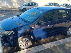 Blu Usata 2015 Dacia Sandero Due volumi | 3850 € (Super prezzo)