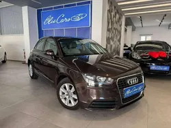 Marrone Usata 2014 Audi A1 Attraction Due volumi | 9900 € (Ottimo prezzo)