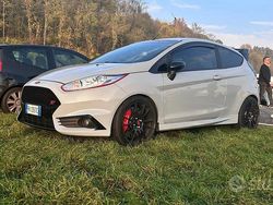 Grigio Usata 2017 Ford Fiesta ST200 | 17.000 €