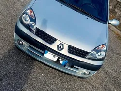 Usata 2003 Renault Clio Coupé | 2500 €
