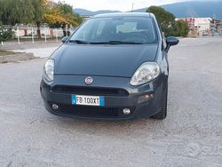 Grigio Usata 2015 Fiat Punto Tre volumi | 5500 € (Buon prezzo)