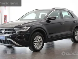Nero Usata 2024 VW T-Roc Life SUV | 29.900 € (Buon prezzo)