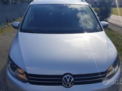 Grigio Usata 2011 VW Touran Highline Monovolume | 6000 € (Molto cara)