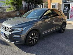 Grigio scuro Usata 2018 VW T-Roc Style SUV | 14.490 € (Buon prezzo)