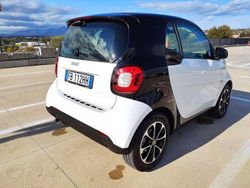 Bianco Usata 2015 Smart ForTwo Coupé Passion Due volumi | 8700 € (Buon prezzo)