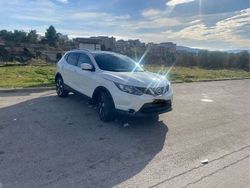 Usata 2016 Nissan Qashqai N-Connecta SUV | 12.000 € (Buon prezzo)