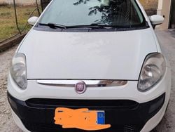 Bianco Usata 2012 Fiat Punto Tre volumi | 3500 € (Ottimo prezzo)