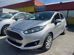 Argento Usata 2015 Ford Fiesta Due volumi | 7900 € (Buon prezzo)
