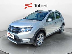 Argento Usata 2013 Dacia Sandero Prestige Due volumi | 9500 € (Molto cara)
