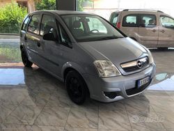 Grigio Usata 2010 Opel Meriva Enjoy Monovolume | 2100 € (Super prezzo)