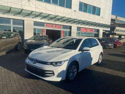 Bianco Usata 2024 VW Golf VIII Life Tre volumi | 24.800 € (Super prezzo)