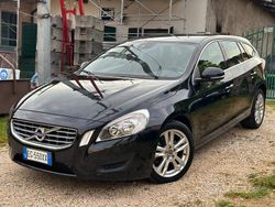 Nero Usata 2012 Volvo V60 Momentum Station wagon | 7990 € (Cara)