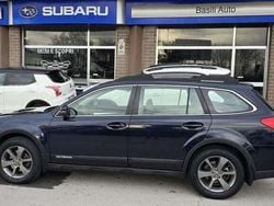 Blu/azzurro Usata 2015 Subaru Outback Exclusive+ SUV | 9500 € (Buon prezzo)