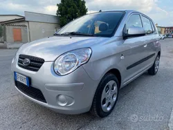 Grigio Usata 2011 Kia Picanto Due volumi | 4000 € (Buon prezzo)