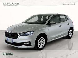 Argento brillante metallizzato Usata 2024 Skoda Fabia Selection Due volumi | 13.900 € (Ottimo prezzo)