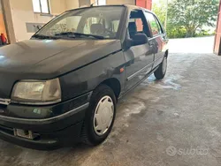 Usata 1993 Renault Clio Due volumi | 1100 €