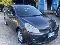 Usata 2007 Renault Clio III Luxe Tre volumi | 2500 € (Buon prezzo)