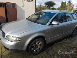Usata 2004 Audi A4 Tre volumi | 999 € (Ottimo prezzo)