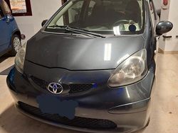 Grigio Usata 2007 Toyota Aygo Due volumi | 3980 € (Buon prezzo)