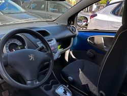Blu/azzurro Usata 2009 Peugeot 107 Due volumi | 4000 € (Ottimo prezzo)