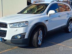 Bianco Usata 2011 Chevrolet Captiva LTZ SUV | 6400 € (Buon prezzo)